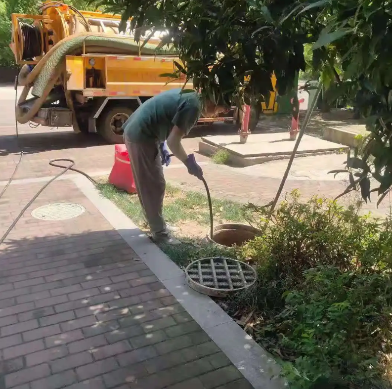 波莲镇市政排污管道清淤疏通——专业团队，让您全程省心！