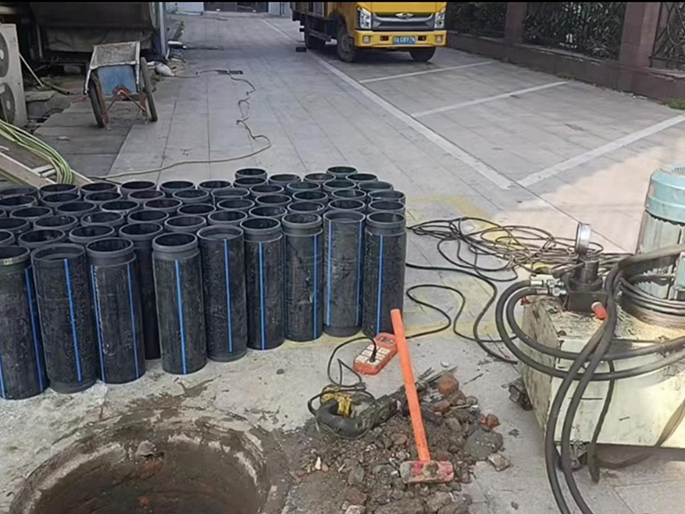 波莲镇PE置换管厂家 DN315置换管 非开挖管短管置换